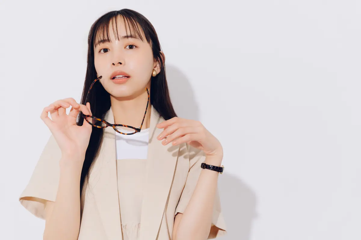 井桁弘恵　セットアップコーデ　より