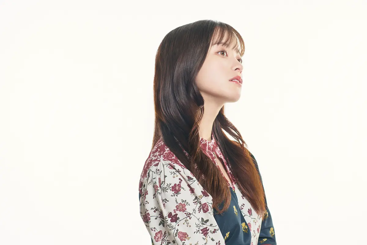 橋本環奈の上半身写真