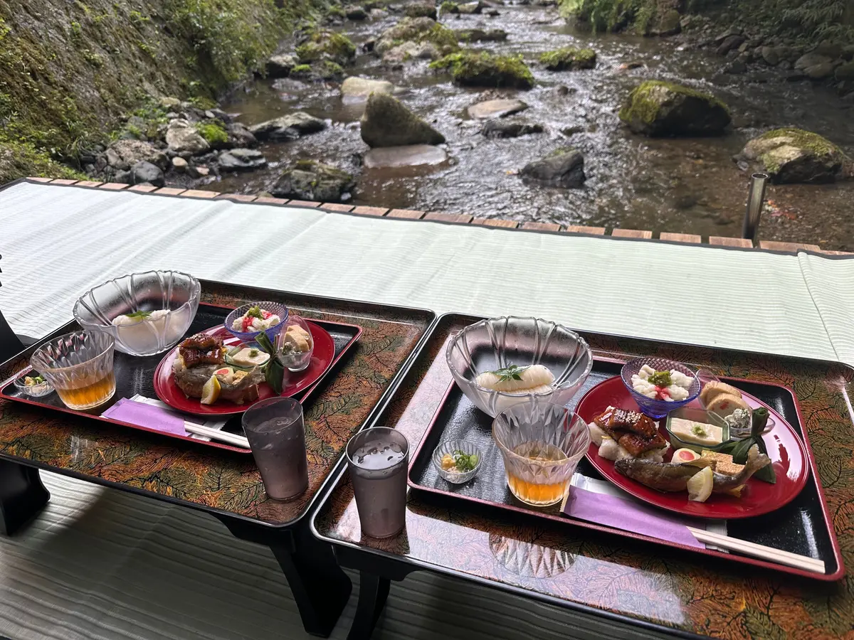 【京都貴船川床】リーズナブルに川床でお食の画像_3