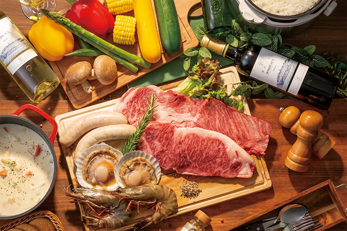 スタンダードBBQ：那須高原和牛をメインに、ホタテや大エビ、新鮮な季節野菜を焼いて楽しむ豪華なBBQ。