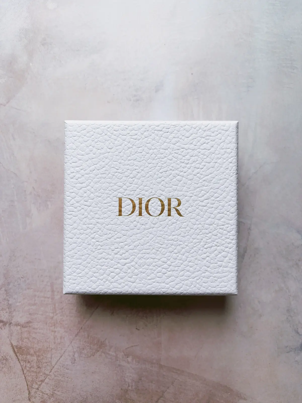 DIOR】リップ現品だけでなくミニマニキュアまで！？鮮やかな