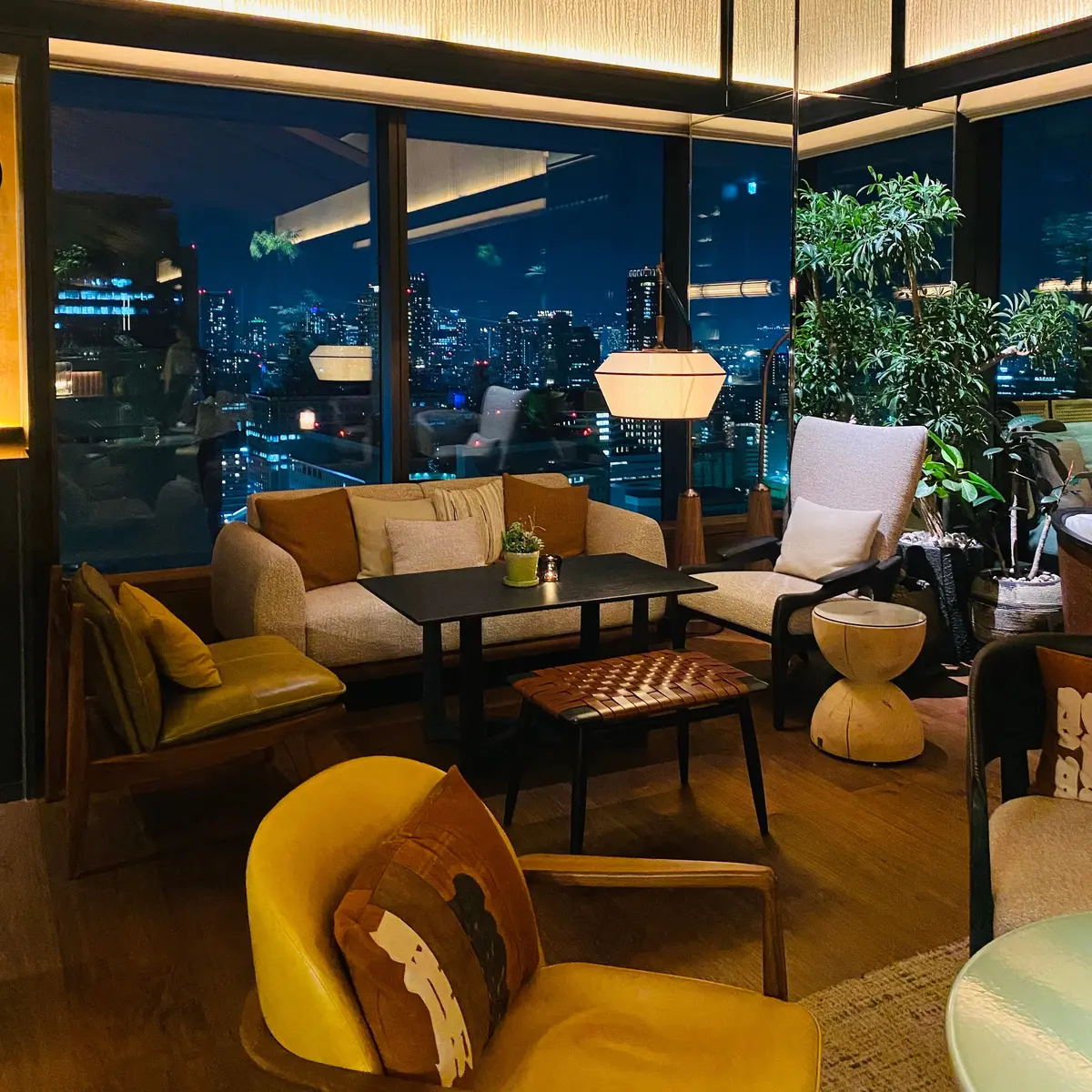 SONATA BAR & LOUNGE