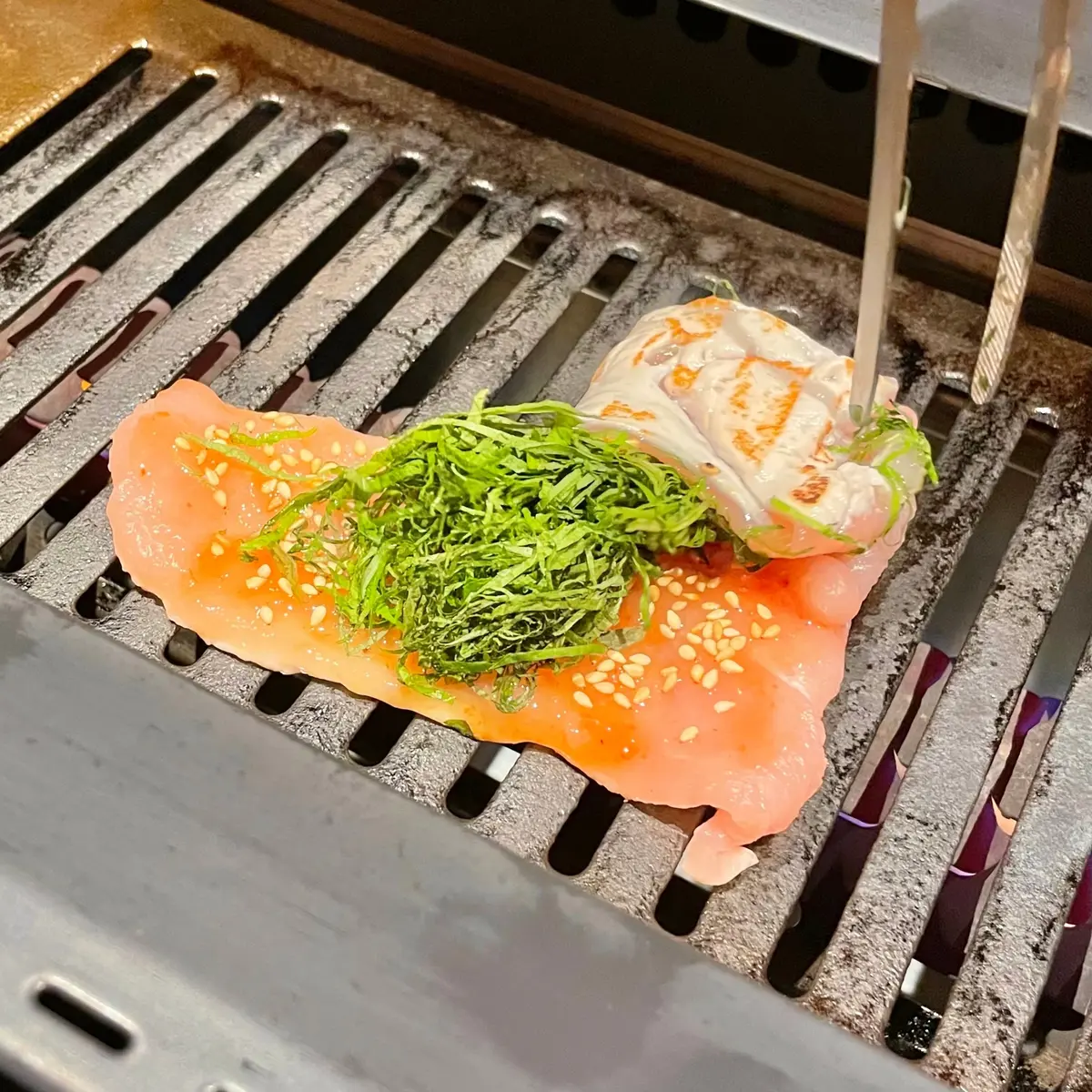 東京・六本木駅、乃木坂駅から歩いて5分のオリジナル地鶏が楽しめる「鶏焼き肉 囲」の「季節の囲コース」