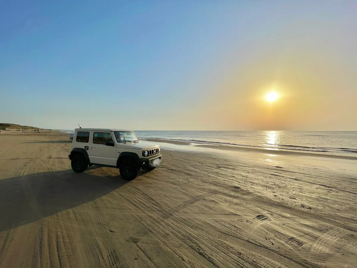 北陸旅：砂浜を車でドライブできる石川 千里浜（ちりはま）なぎさドライブウェイ