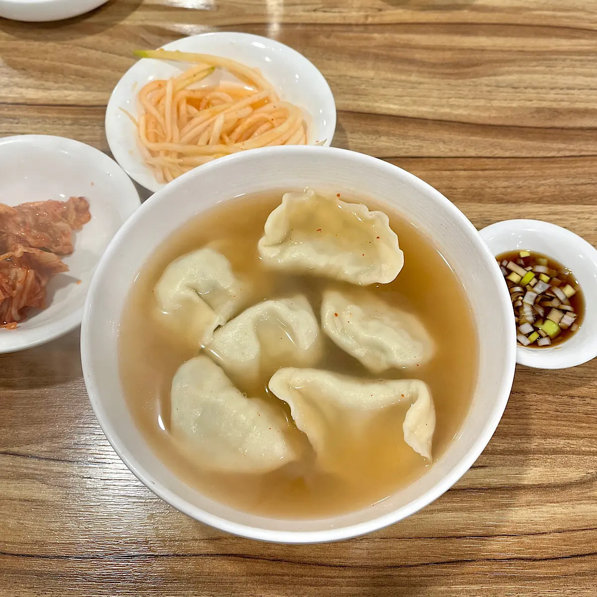 韓国　ソウル　ミシュラン　ビブグルマン　ニューマンドゥチプ　狎鴎亭