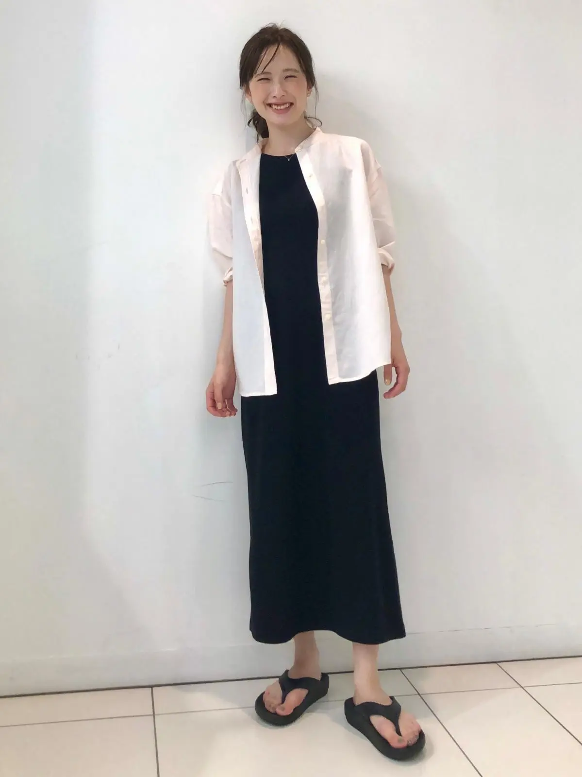 ユニクロ　機内コーデ　シャツとワンピース