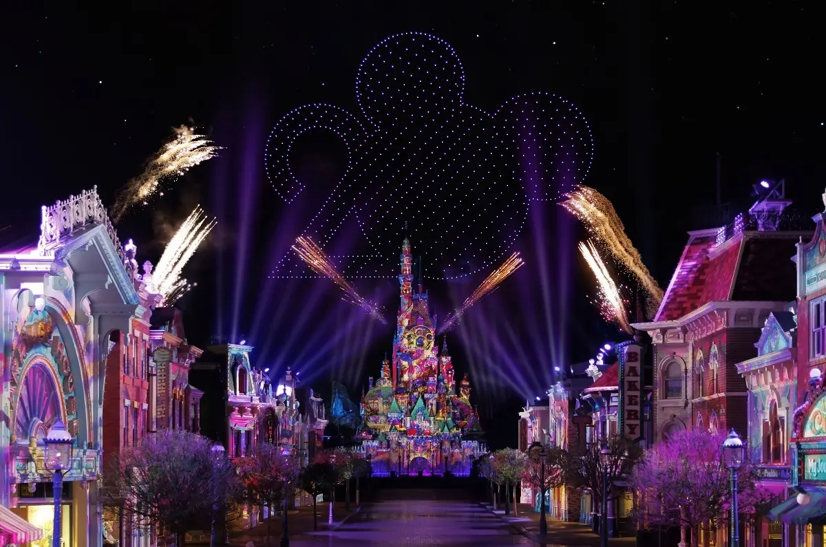 「モーメンタス：パーティー・イン・ナイト・スカイ」