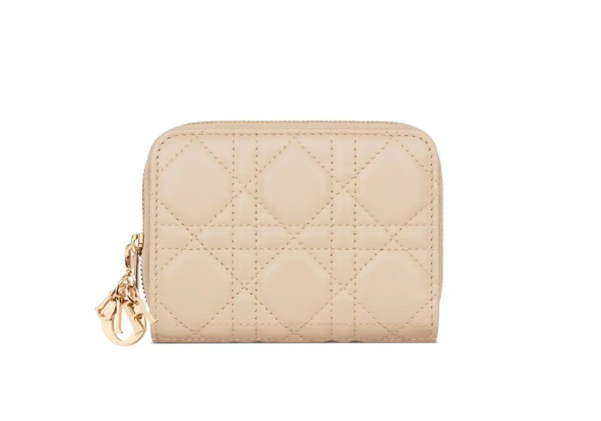 ディオールのベージュミニ財布