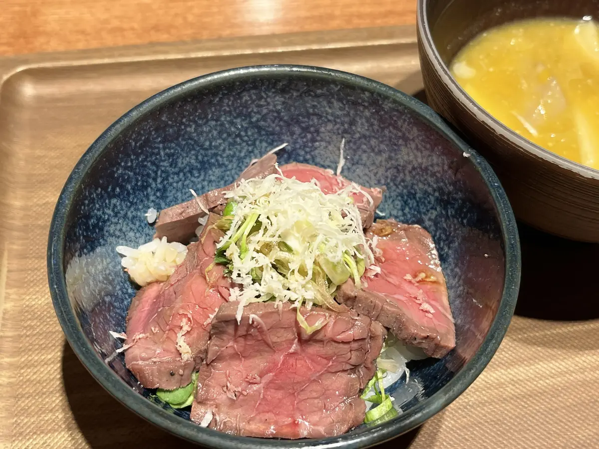 ローストビーフ丼