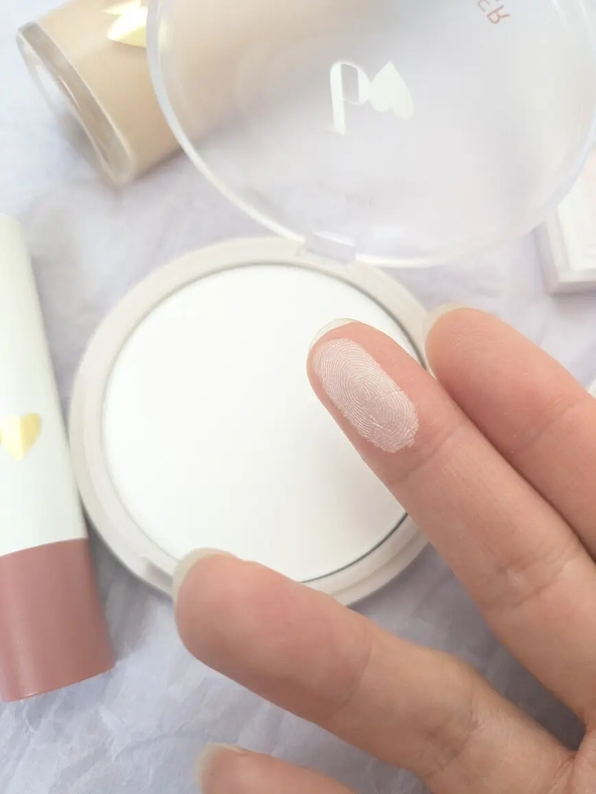 フィルターかけたような美肌がつづく【biの画像_2