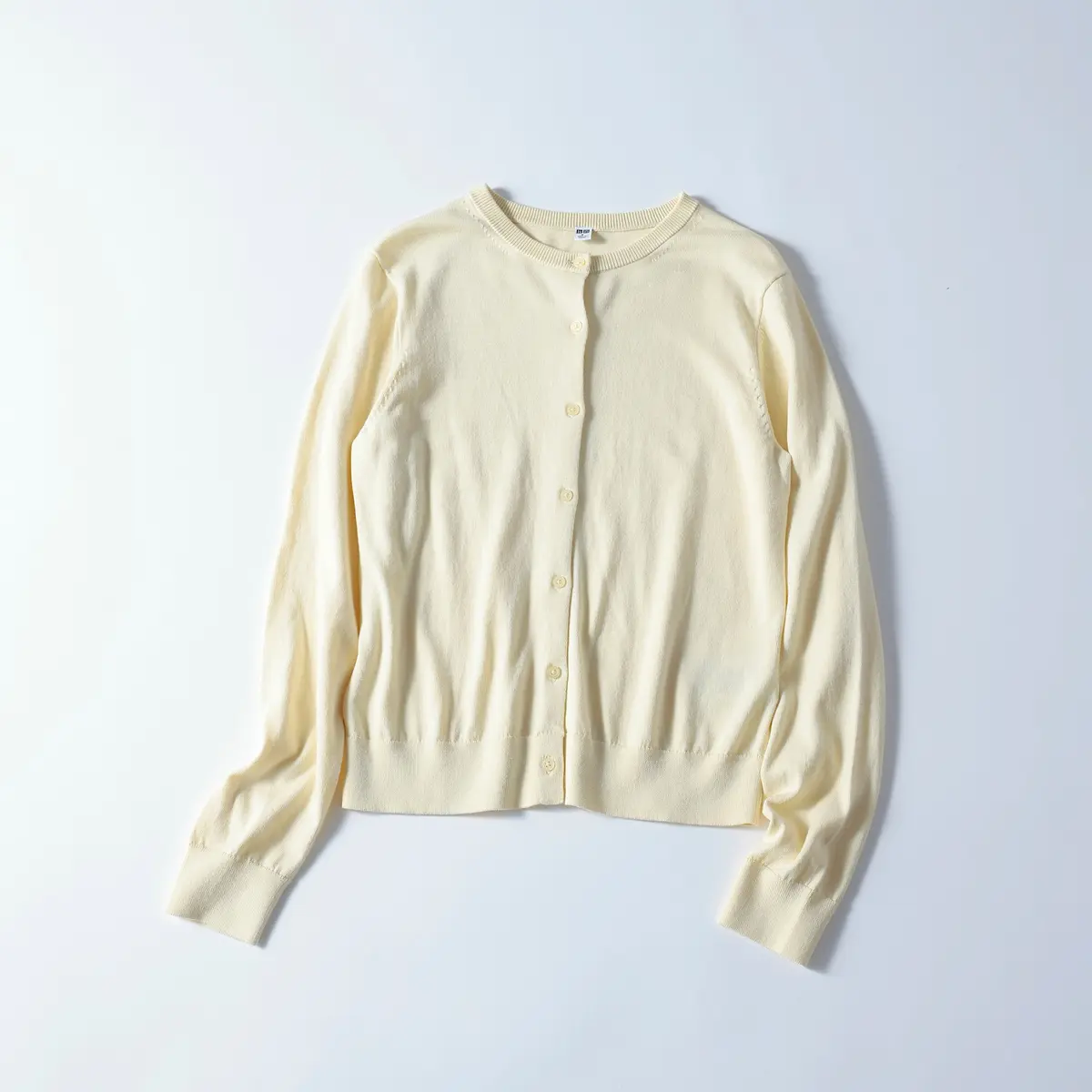 『ユニクロ』クルーネックカーディガン