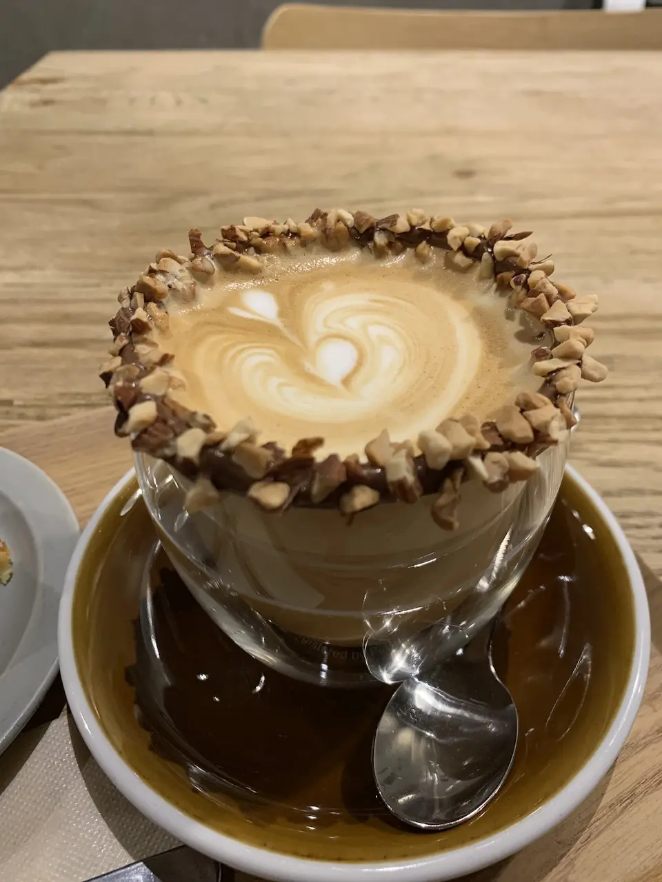 SOT COFFEE 大阪カフェ　天満橋カフェ　スペシャリティコーヒー専門店　チョコナッツラテ　choco nuts latte