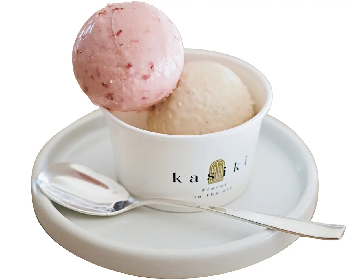「kasiki」のアイス2種盛りあまおうとローズマリーと塩バニラオリーブオイル