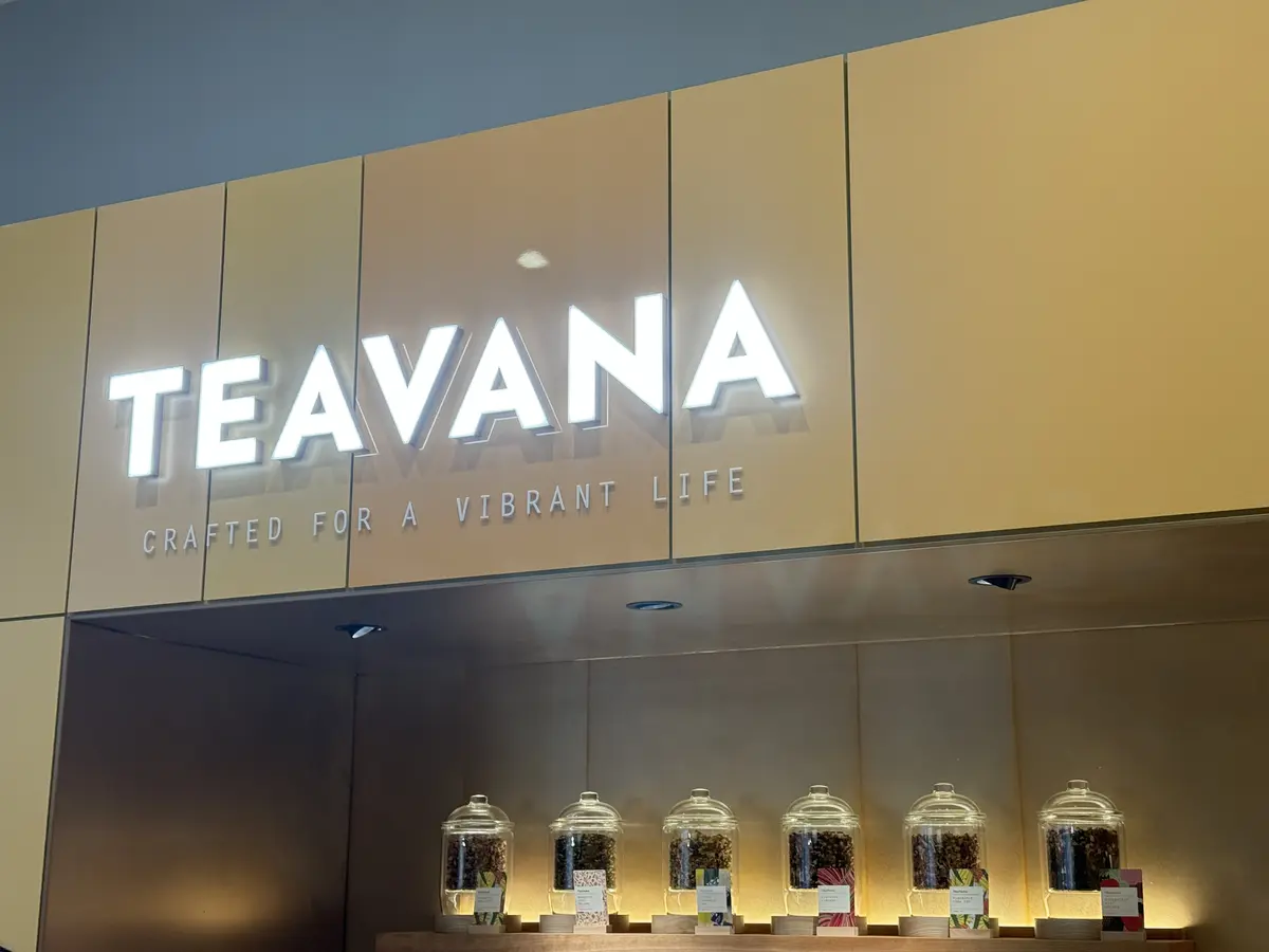 TEAVANAの看板