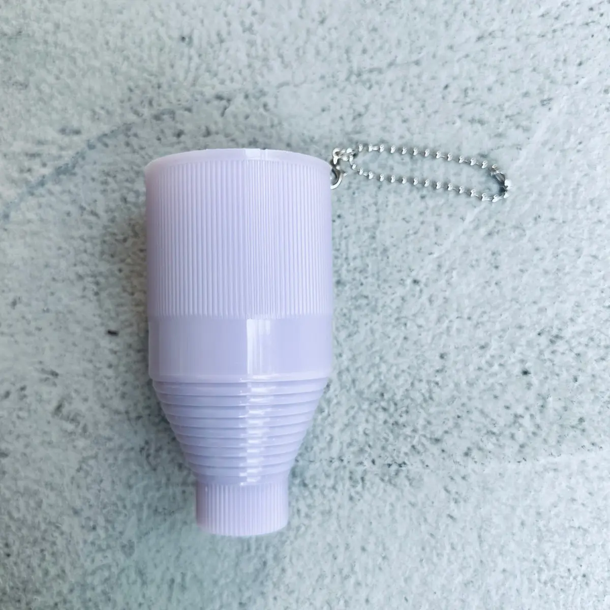 3COINS（スリーコインズ／スリコ）で人気の雨対策グッズ：傘伸縮ケース