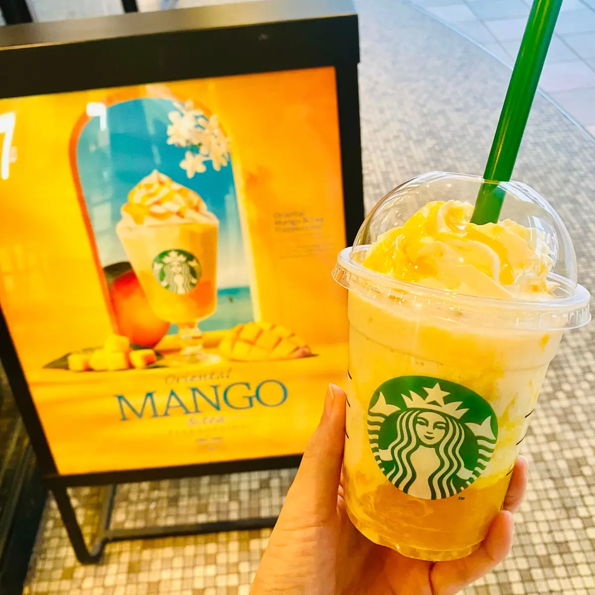 オリエンタルマンゴー＆ティーフラペチーノ