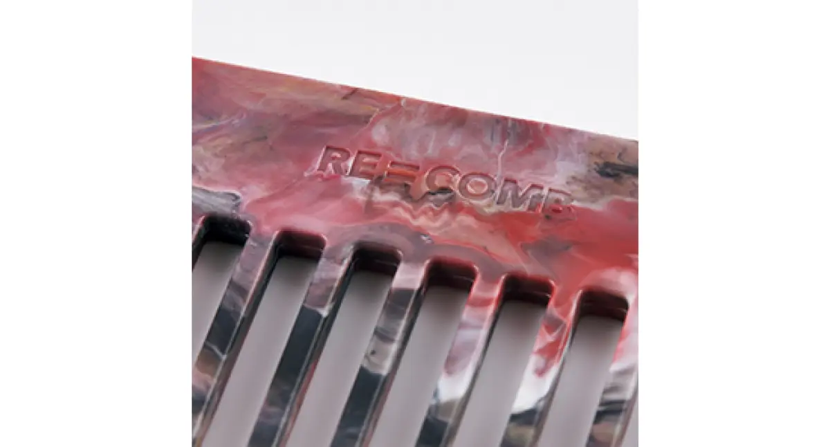 RE=COMB／リコーム　コーム 03　ロゴ