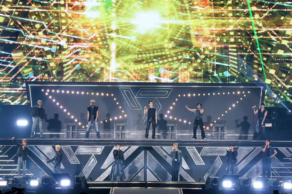 9曲連続で披露したメンバーたち