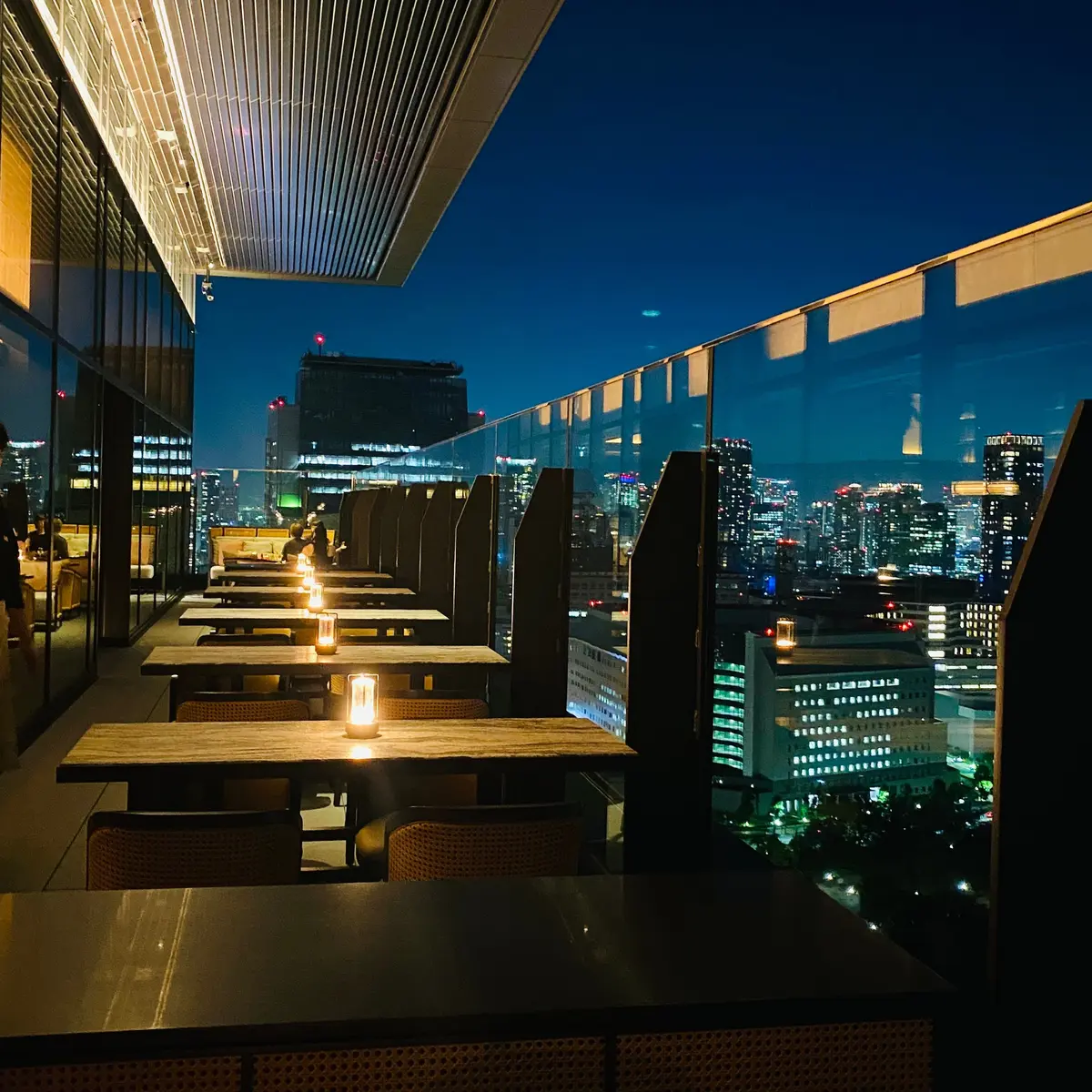SONATA BAR & LOUNGEのテラス席