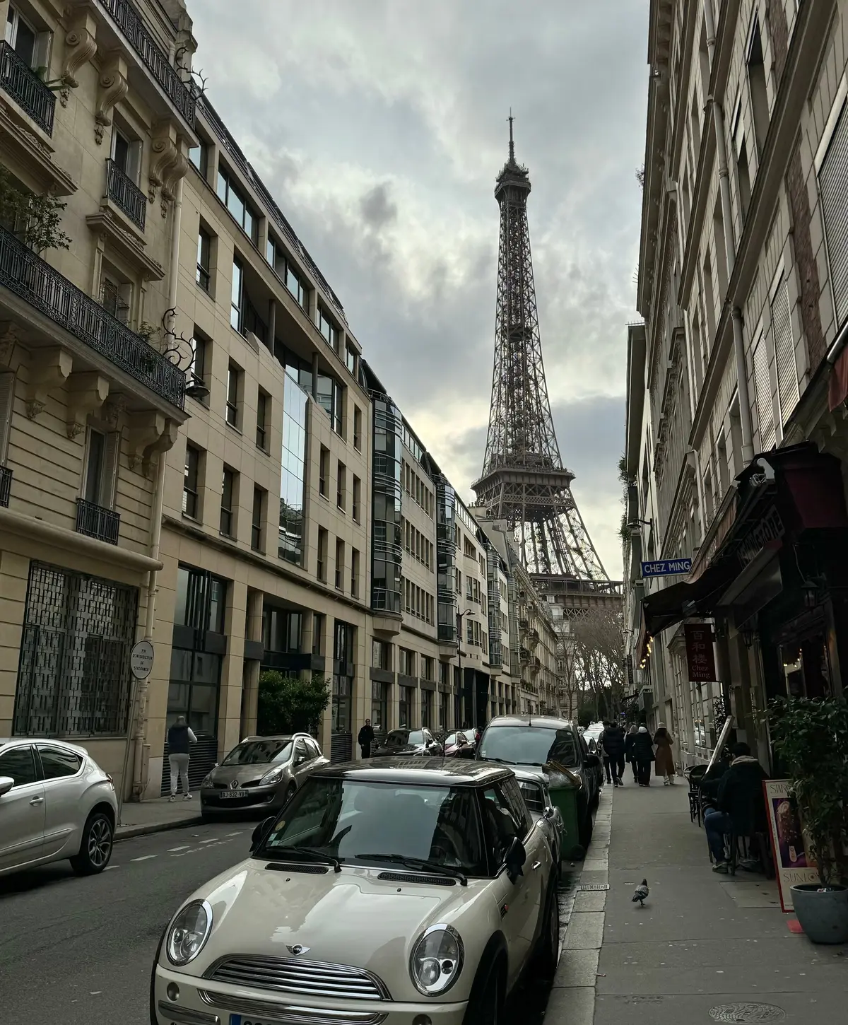 パリ、エッフェル塔