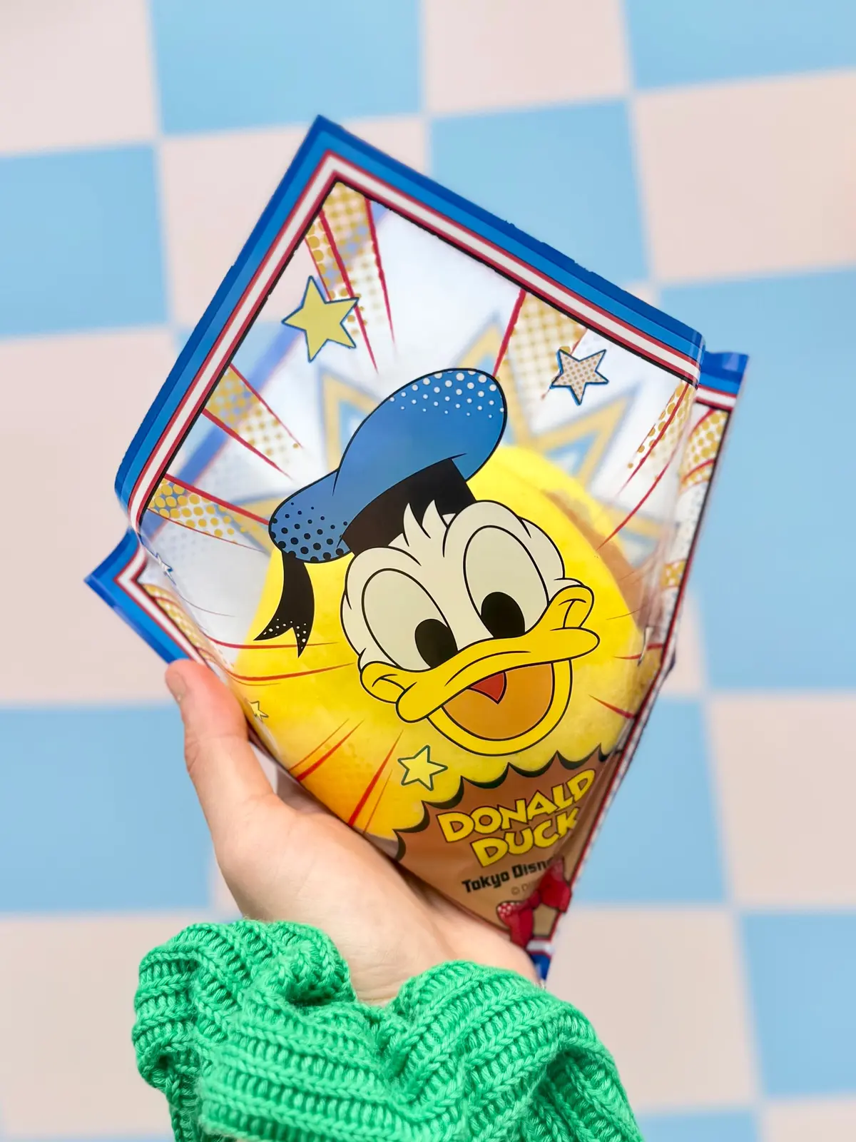 ディズニーランド食べ歩きおすすめドナルド「フライドフィッシュパオ（チーズ＆トマト）」