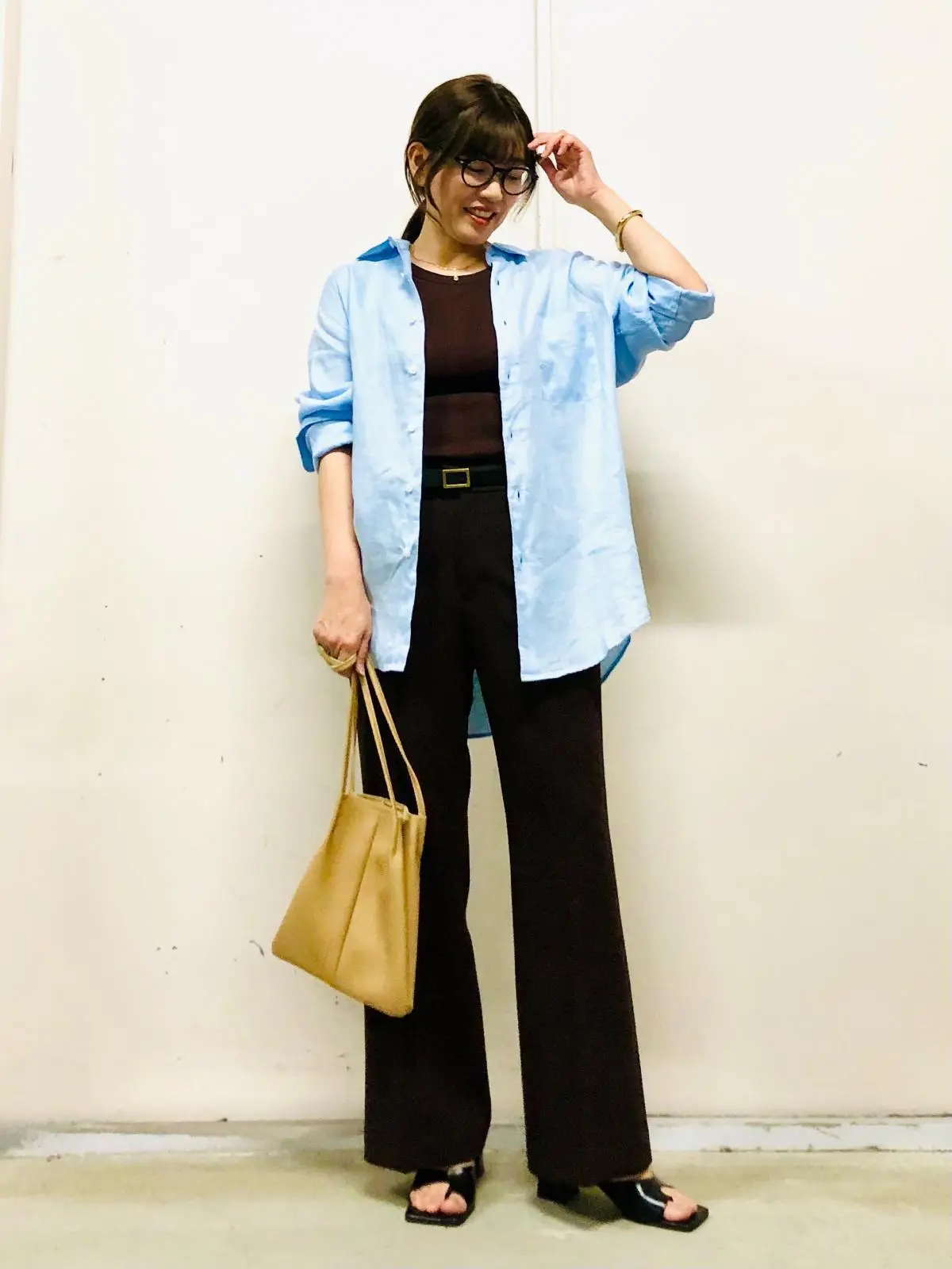 ユニクロ　シャツとパンツコーデ