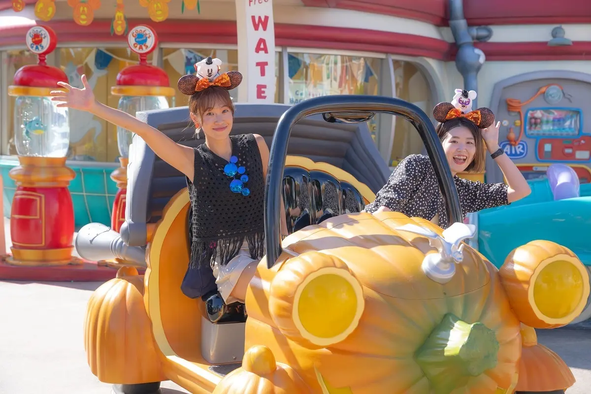 ディズニーハロウィン　車