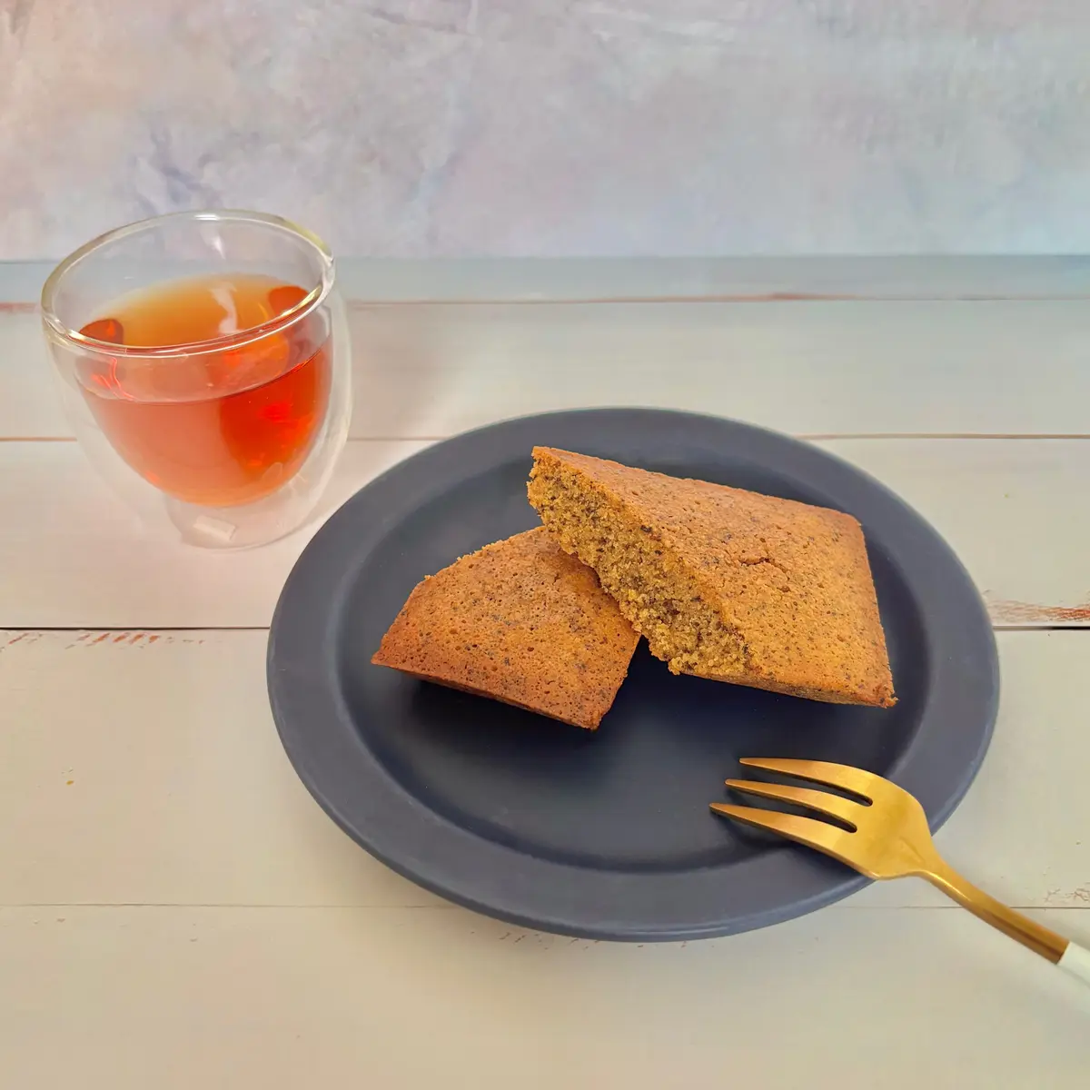 ファミリーマートとAfternoon Teaコラボ「ファミマでアフタヌーンティー」フェアの「紅茶フィナンシェ」と「ピーチ&マンゴー香るルイボスティー」