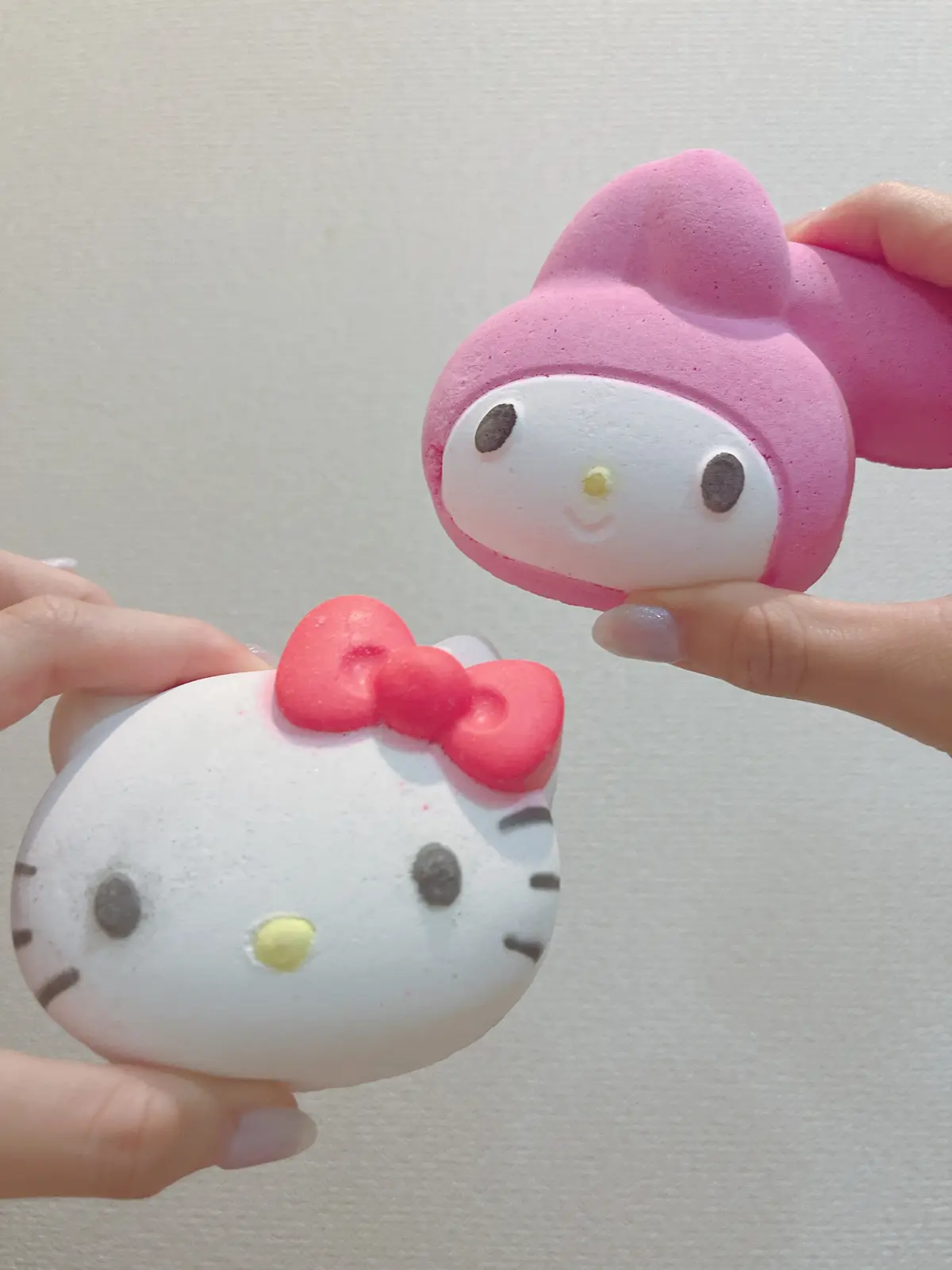 【LUSH×サンリオ】可愛すぎるバスボムの画像_2