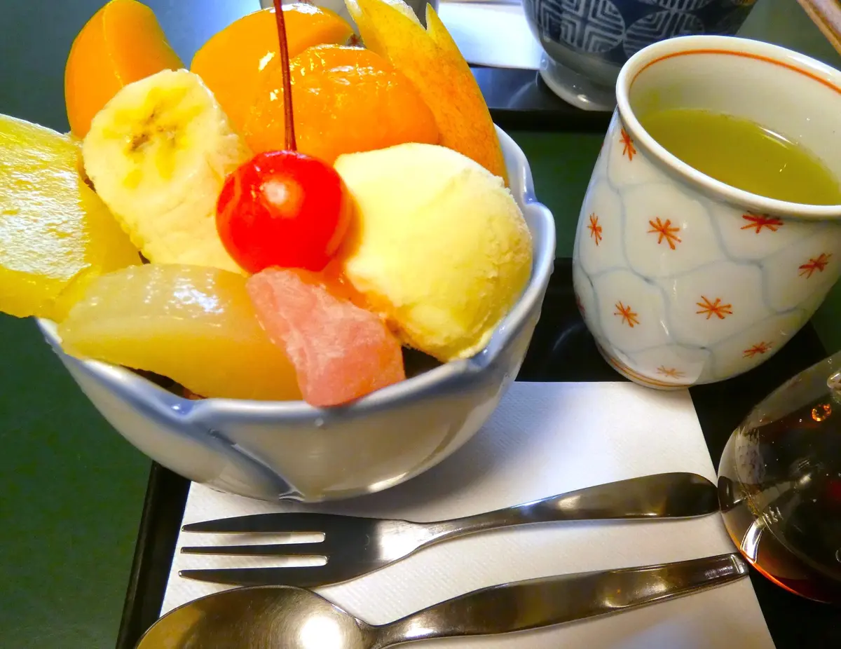 仙台　甘味処　彦いち　フルーツクリームあんみつ