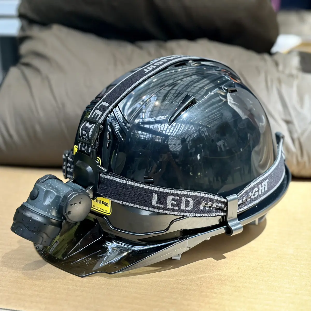 ワークマンのおすすめ防災グッズ：安全ヘルメット＆ヘッドライト