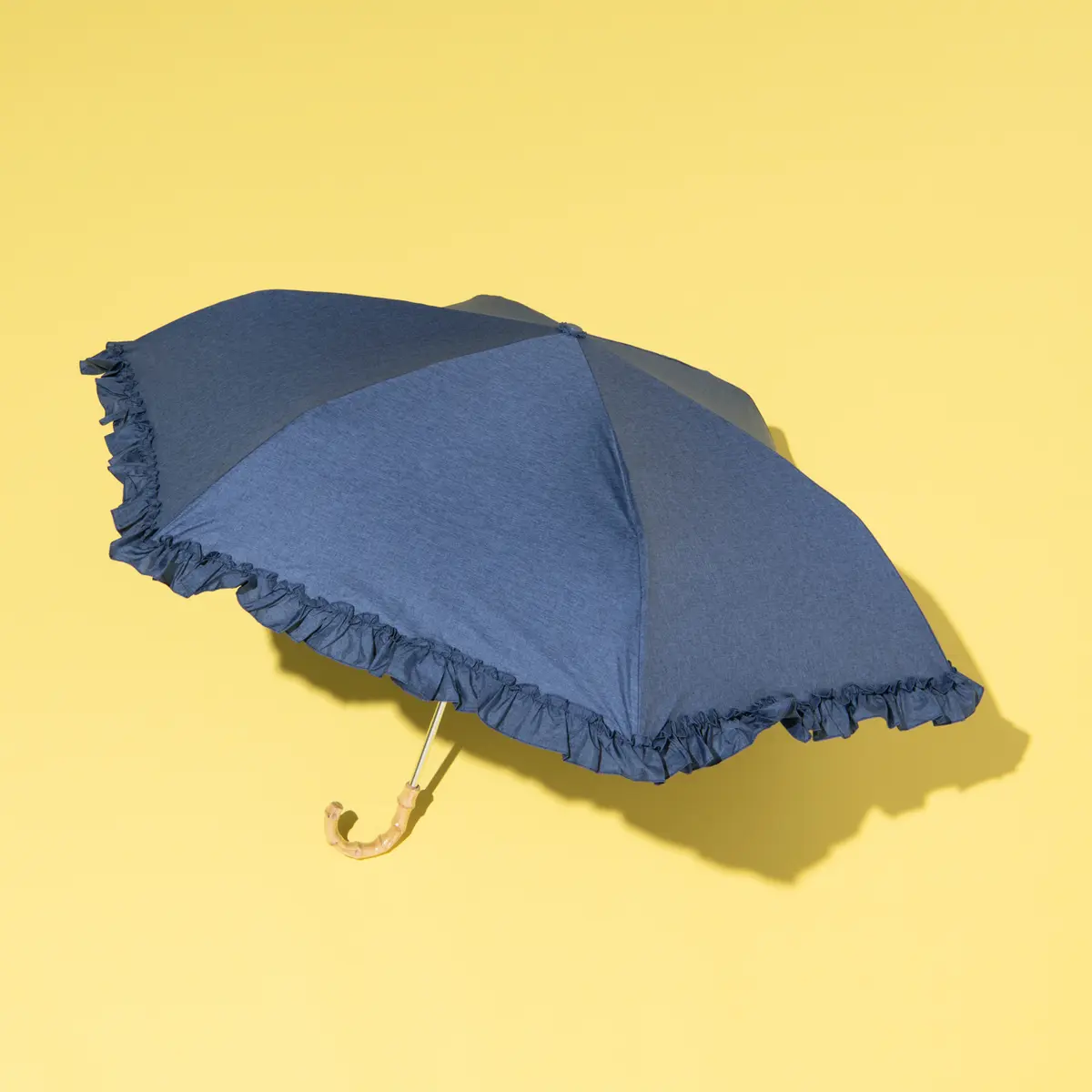 ピンクトリックの日傘の撮りおろし画像