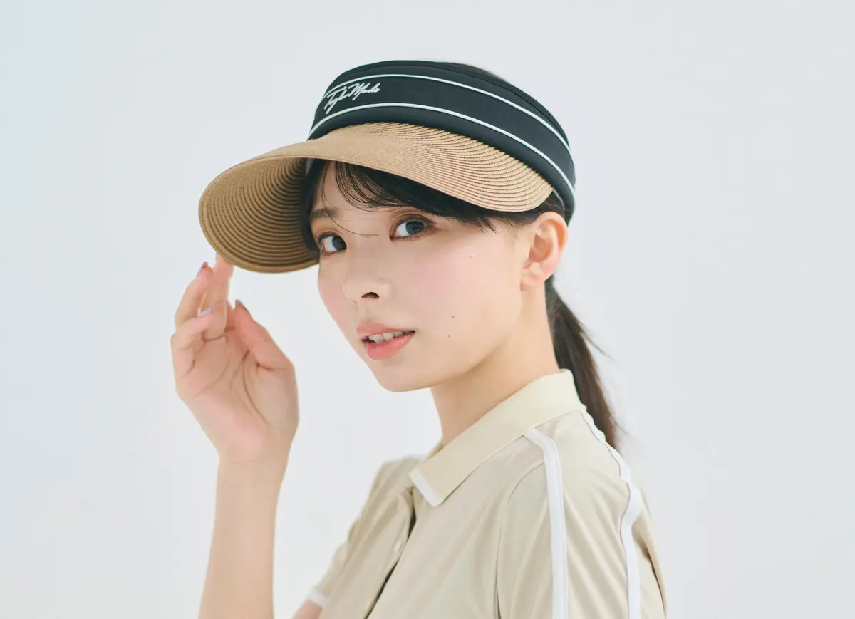 川口ゆりな ゴルフウェア ヘアスタイル サンバイザー