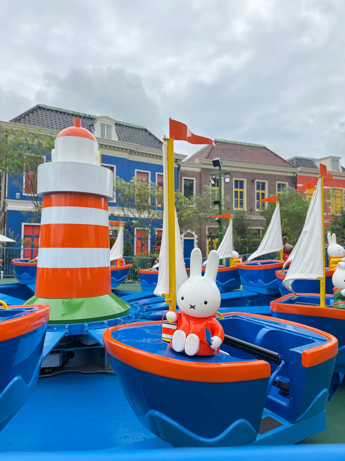 ハウステンボス ミッフィーアトラクション ヨット 早い