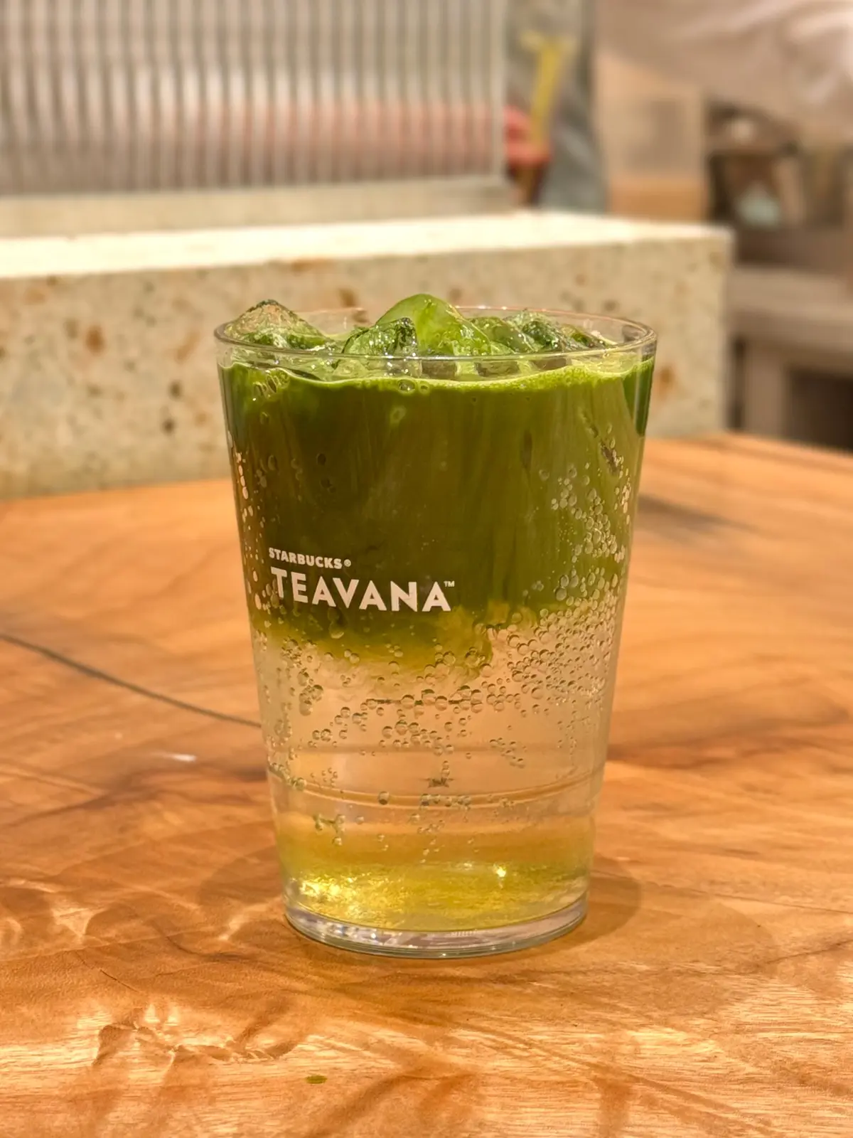 スタバ店舗限定「抹茶 グリーン ティー スパークリング」ビジュアル