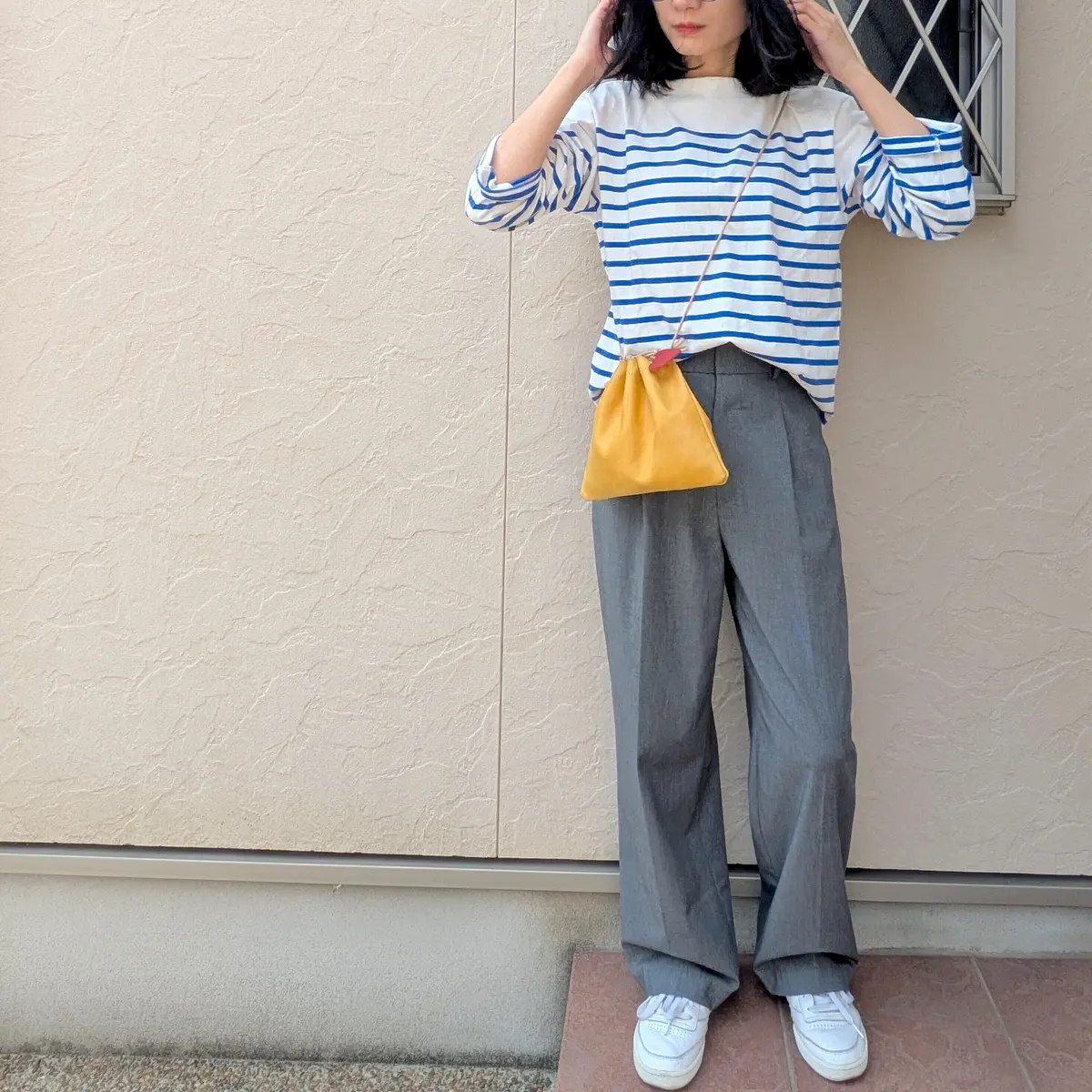 MOREインフルエンサーズ　ユニクロ　タックワイドパンツ