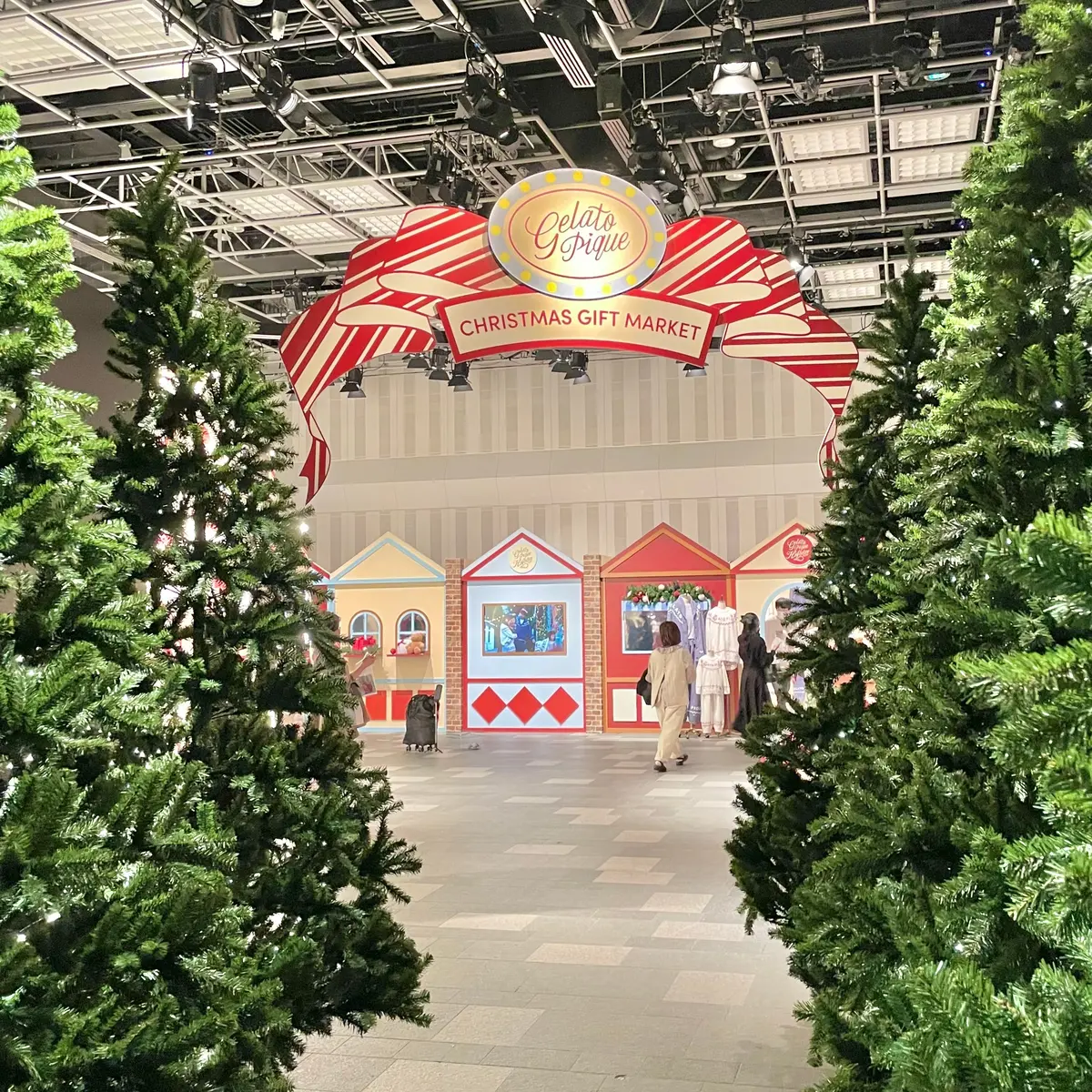 東京・表参道ヒルズで開催中の「ジェラート ピケ クリスマスギフトマーケット(GELATO PIQUE CHRISTMAS GIFT MARKET) 2024」