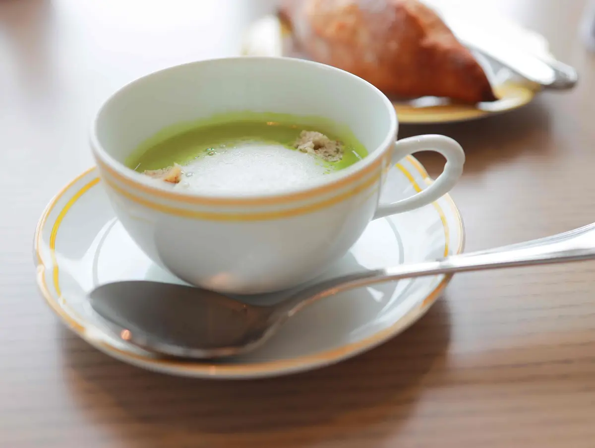 【大阪ホテル】メインは“本日のパイ包み”の画像_17