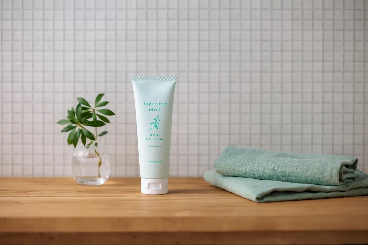 ナチュラルアイランド 自然な、めぐりジェル マッサージジェル 製品画像 2025ひんやりコスメ