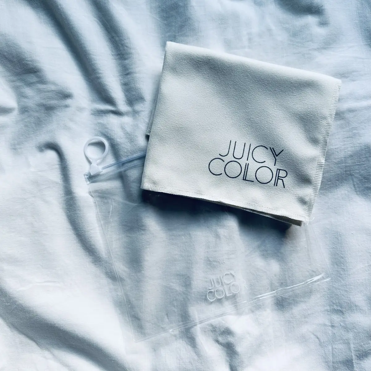 3COINS（スリーコインズ／スリコ）の濡らしてひんやりクールタオル