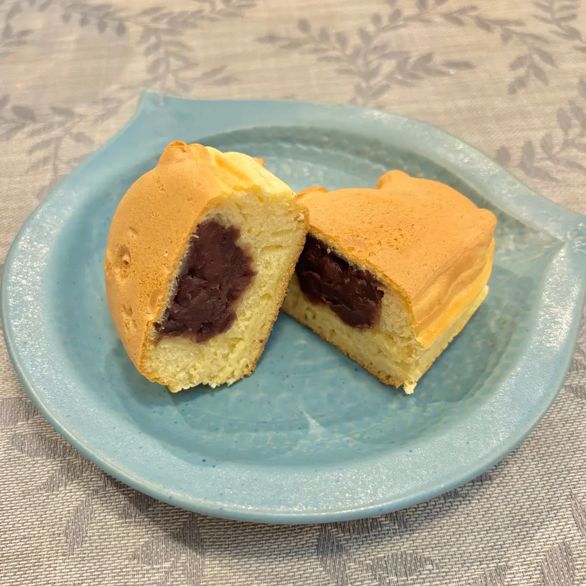 横浜ワールドポーターズ店、オンライン販売で買うことのできる「ちいかわ焼き」の小倉あん