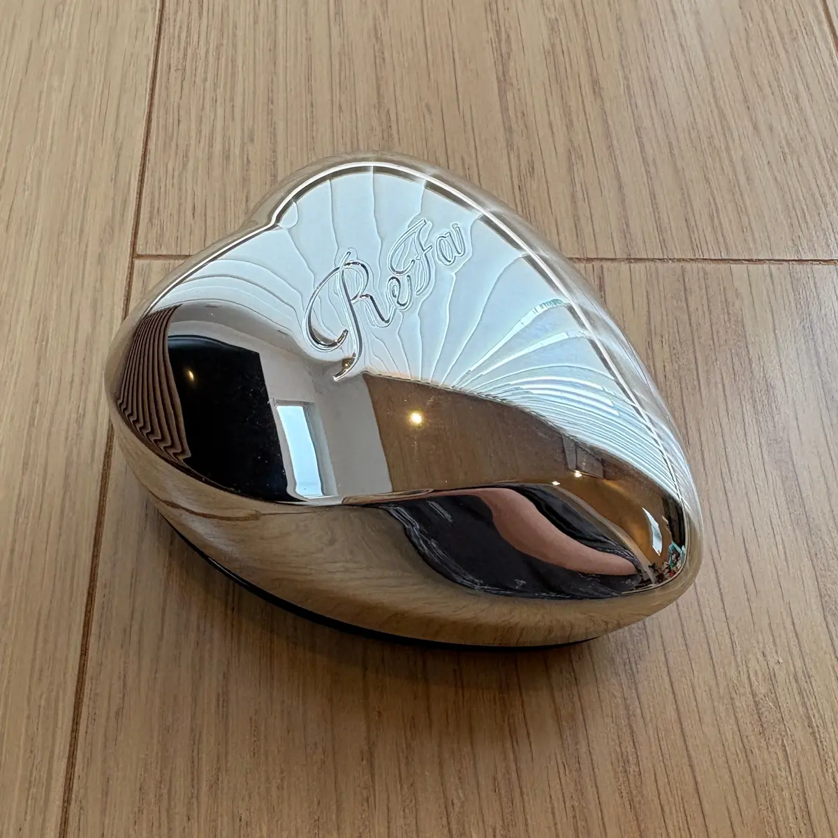 【リファ】1回のブラッシングでサラサラにの画像_1