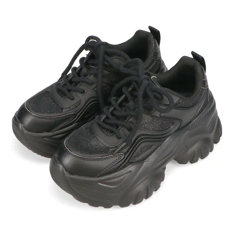 ORTR　スニーカー　ボリュームソール