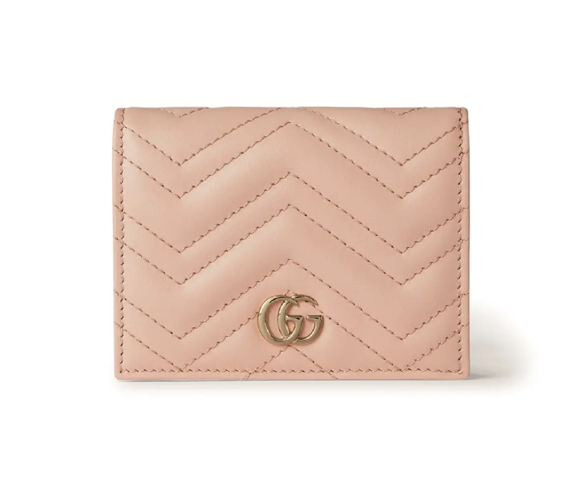 グッチのキルティング、ピンク折り財布