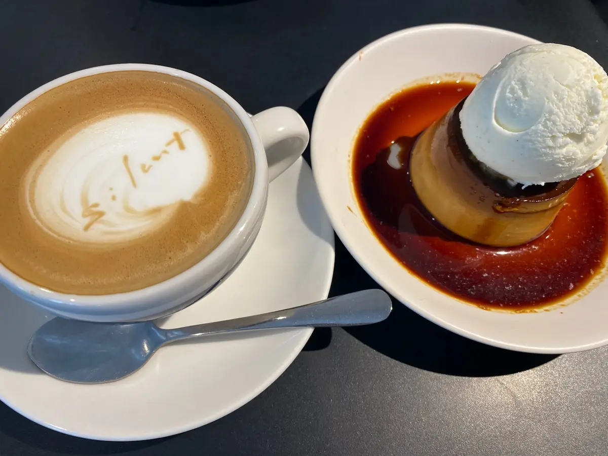 ドラマsilent、anea cafe松見坂のプリンとカフェラテ