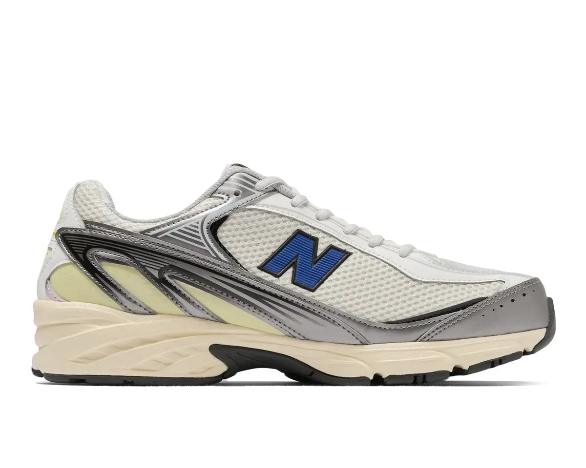 シルバー　スニーカー　ニューバランス