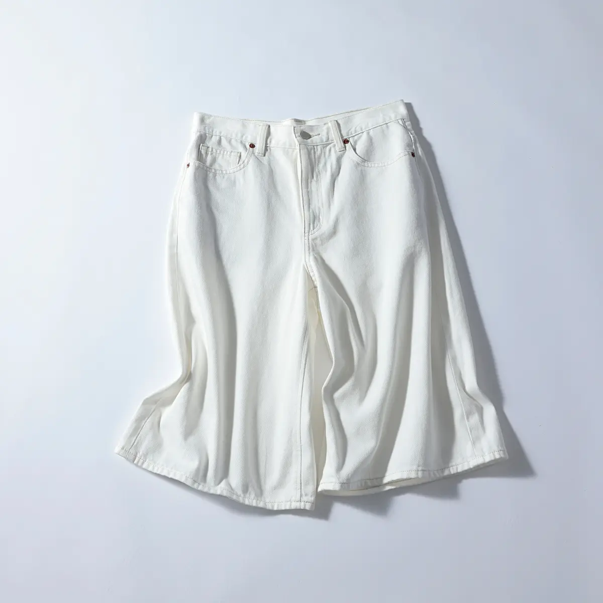 『ジーユー』のハーフパンツ