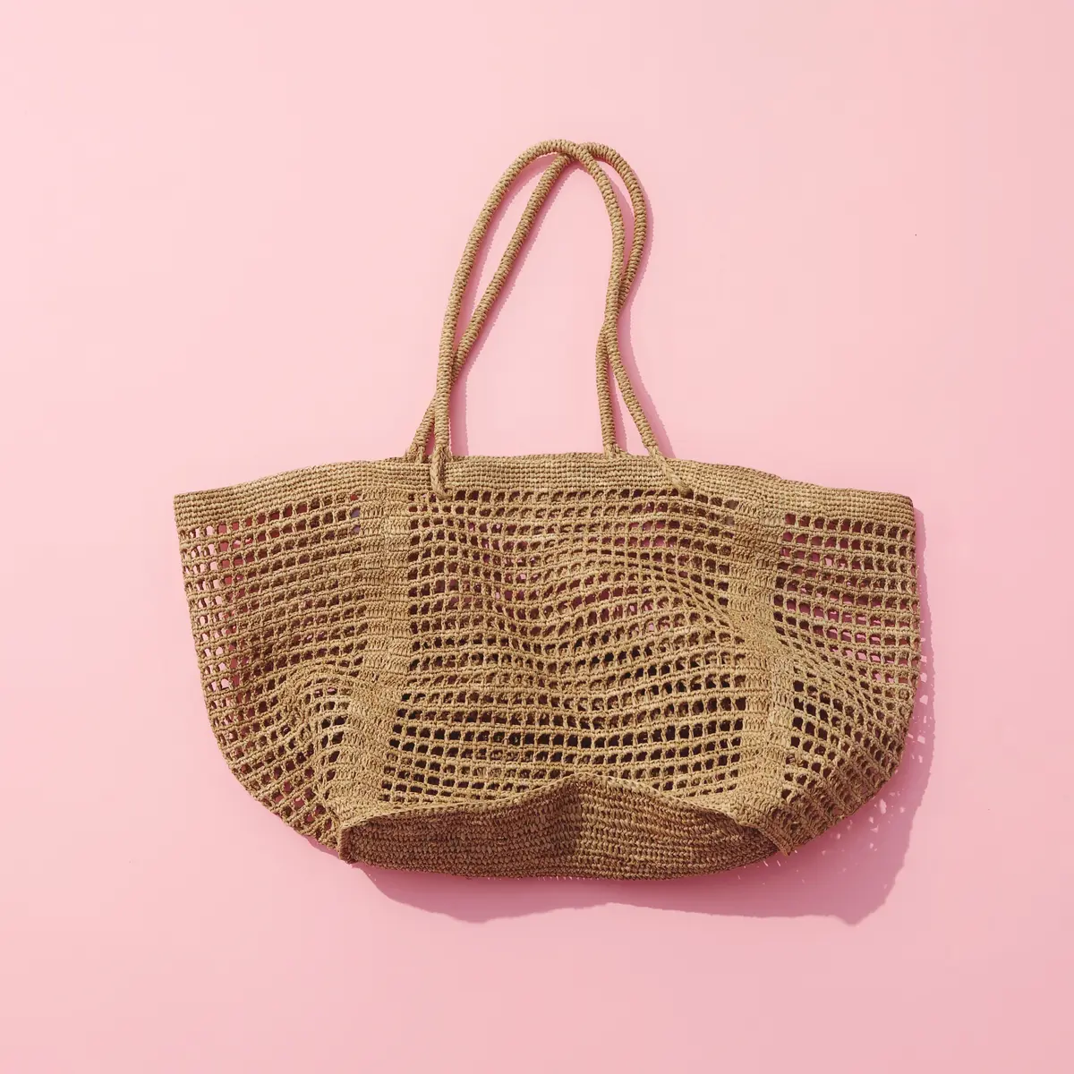 「MADE IN MADA（メイドインマダ）」のラフィアトートバッグ