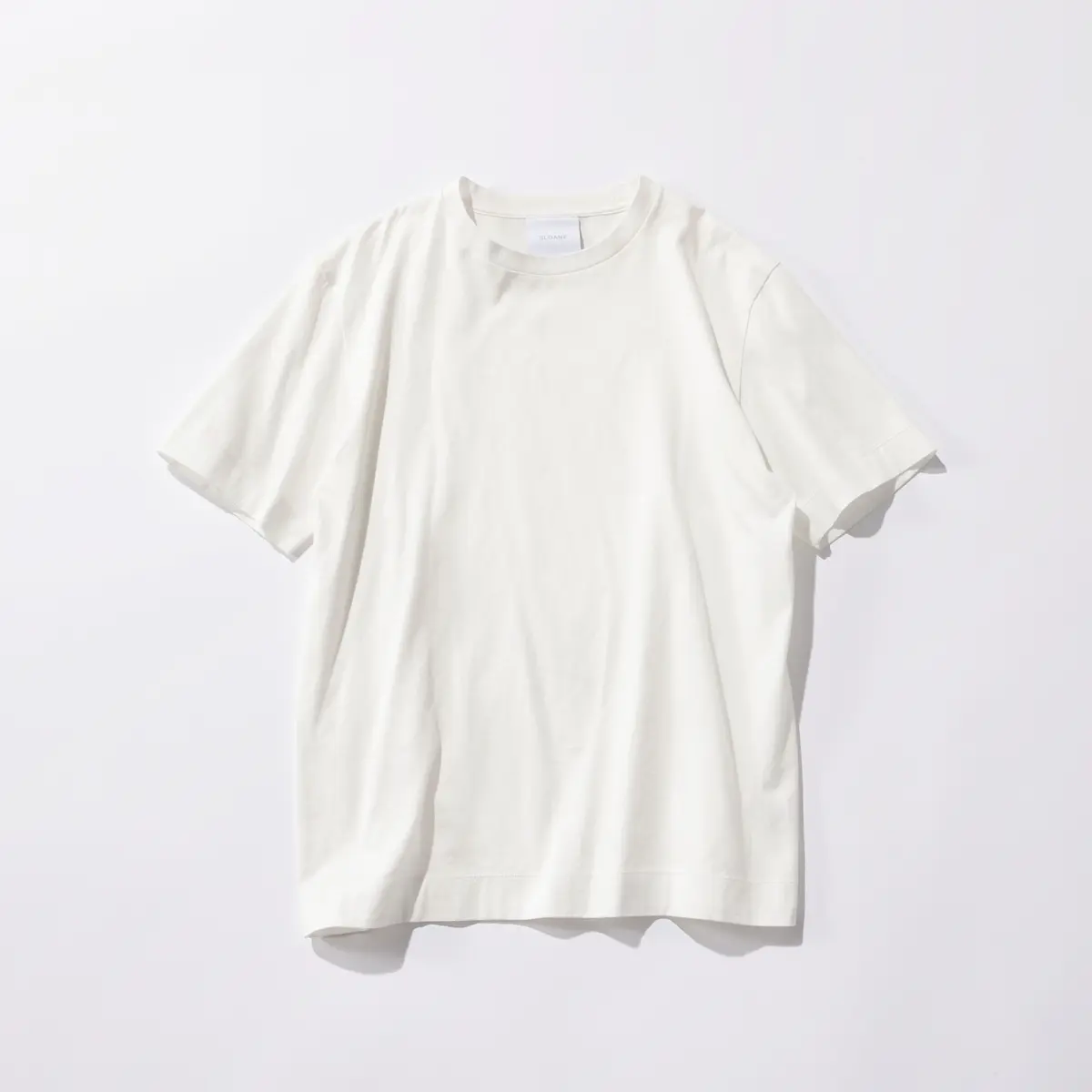 『スローン』の白Tシャツ