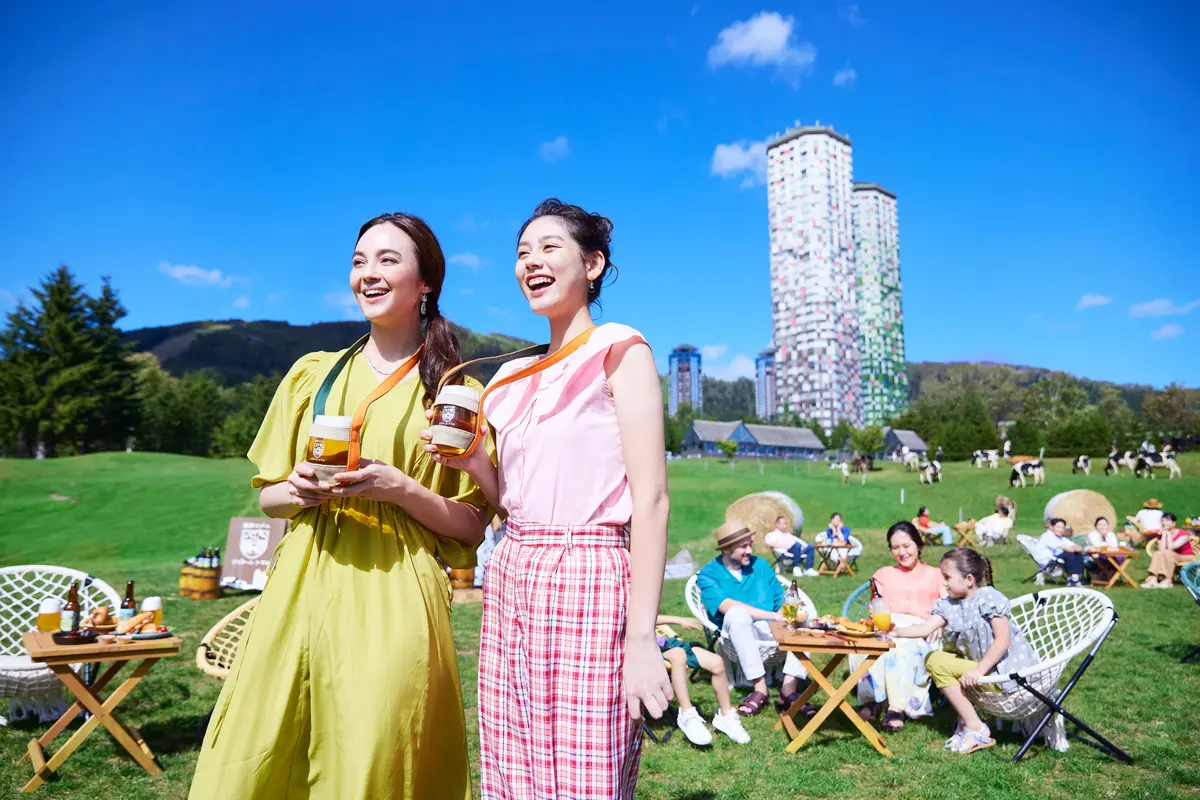 開放感あふれるロケーションで、のんびりビール時間を